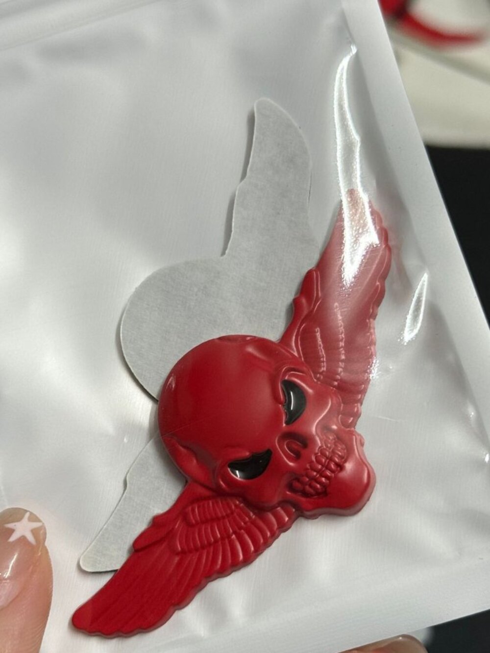 Red and Black Harley Davidson Metal Skull with Wings Emblem Badge 4.35x2" Decal